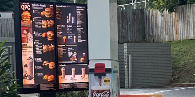 Pressentiment au McDonald’s : la cliente découvre une situation d’urgence choquante !